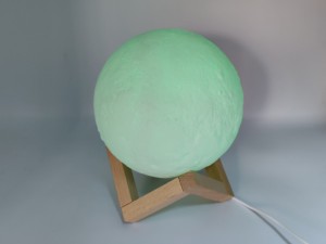 Φωτεινή πολύχρωμη μπάλα με ηχείο Bluetooth