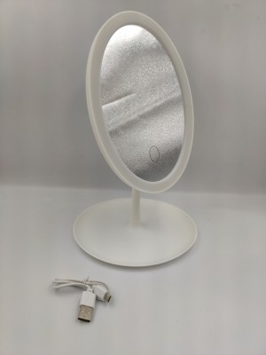 Επιτραπέζιος καθρέφτης με LED σε κυκλικό «φωτοστέφανο»