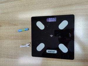 Bluetooth έξυπνη επαναφορτιζόμενη ζυγαριά με iOS/Android app