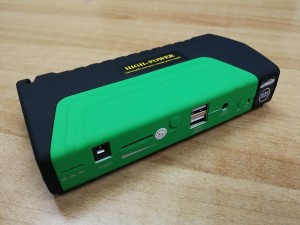 Car Powerbank: Booster μπαταρίας αυτοκινήτου-μηχανής με φακό, σφυρί, κοπίδι και USB