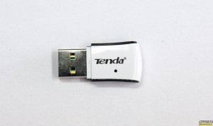 USB WIFi adaptor για ασύρματη σύνδεση στο desktop PC