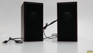 Ηχεία stereo 2x3 watts RMS με ξύλινη επένδυση